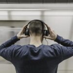 Como funciona o fone de ouvido com cancelamento de ruído?